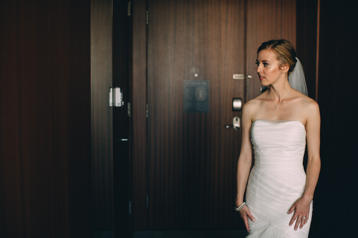 knox-college-toronto-wedding-photos-by-sam-wong-of-artanis-collective_16