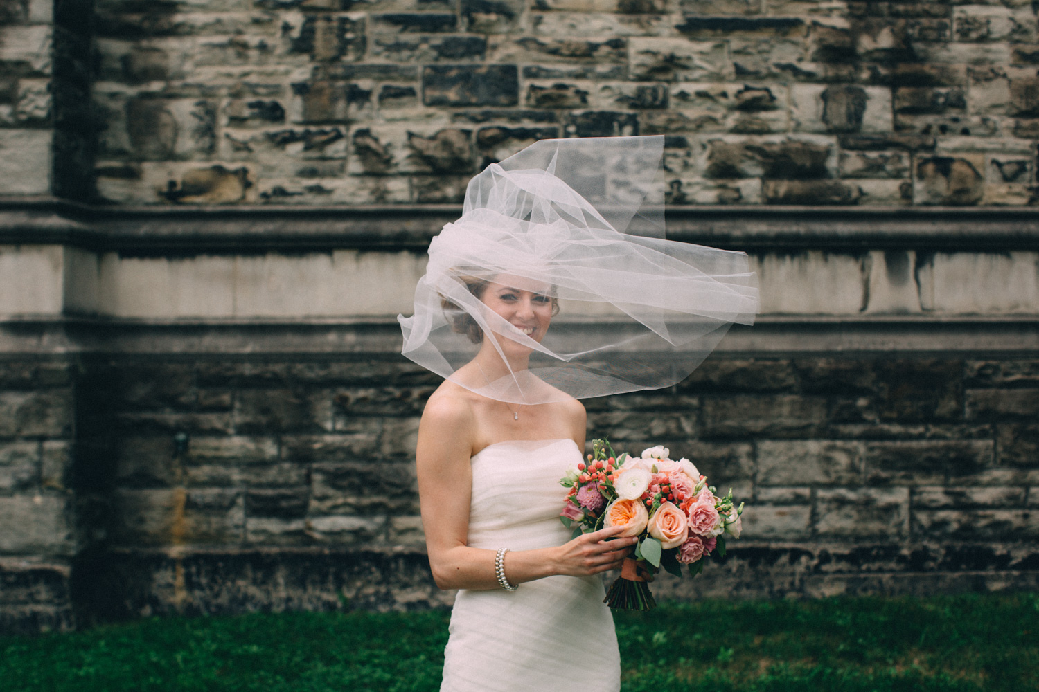 knox-college-toronto-wedding-photos-by-sam-wong-of-artanis-collective_35