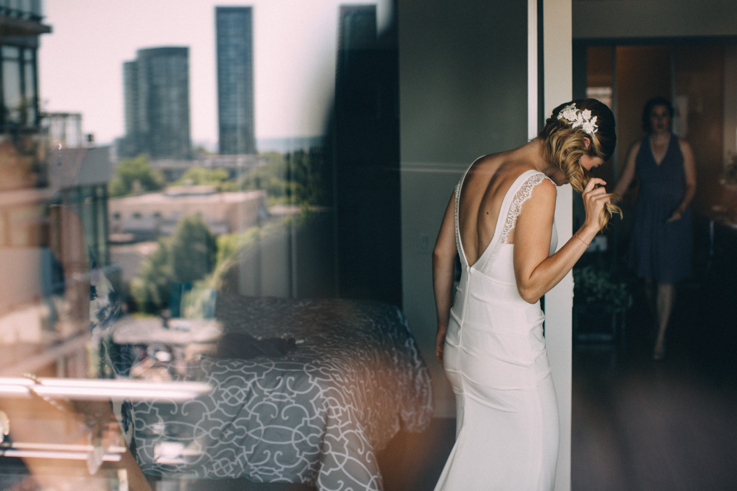 steam-whistle-brewery-wedding-photos-toronto-wedding-photography-by-sam-wong-of-artanis-collective_01015